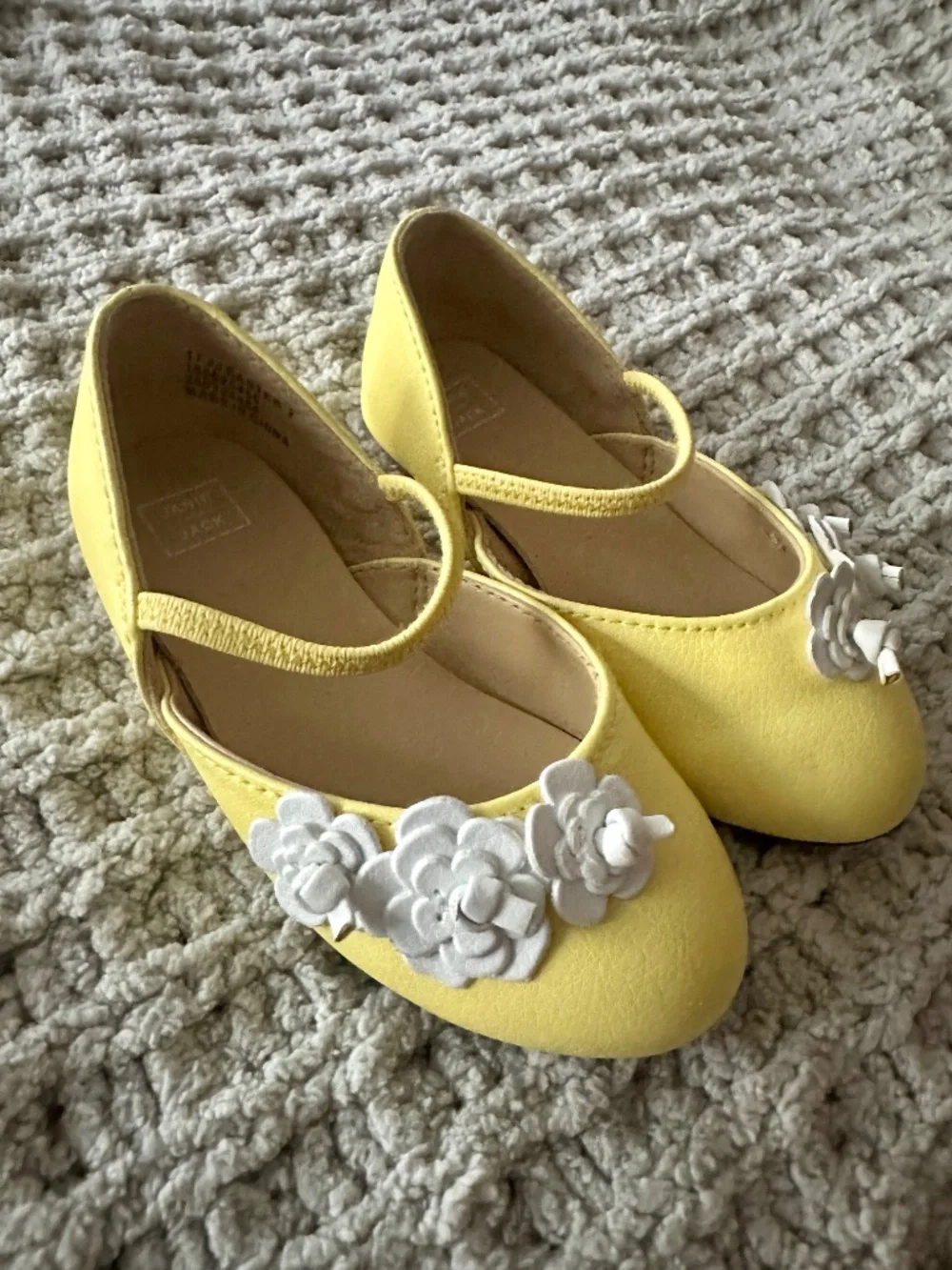 Yellow Leather Floral Mary Jane Shoes Toddler Girls Size 7